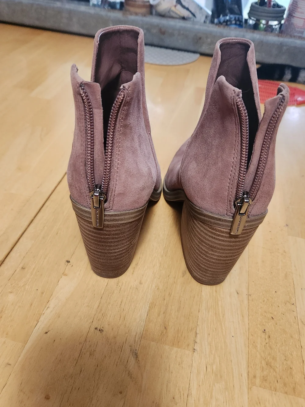 Women’s Suede Pointed Toe Ankle Boots - Dusty Mauve - Vince Camuto- 8m/39.5